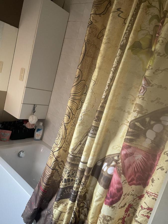 Quarto em Acomodações Particulares La Montagne Des Coeurs Eigenbilzen